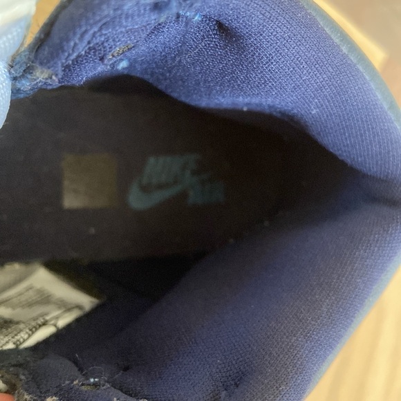 Nike Air Jordan 1 Retro High Obsidian - Picture 8 of 8